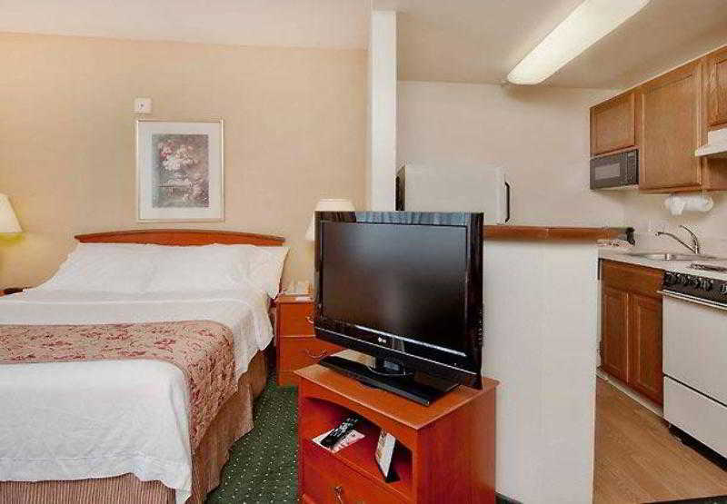 Towneplace Suites Charlotte University Research Park Esterno foto