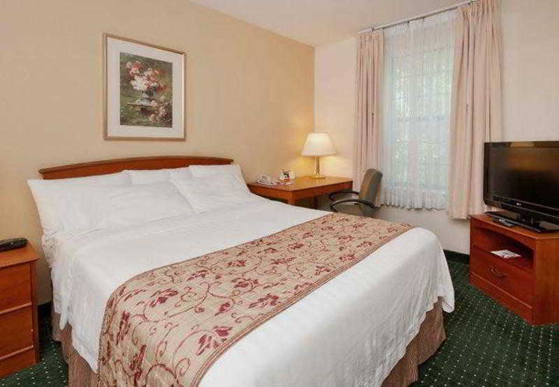 Towneplace Suites Charlotte University Research Park Esterno foto