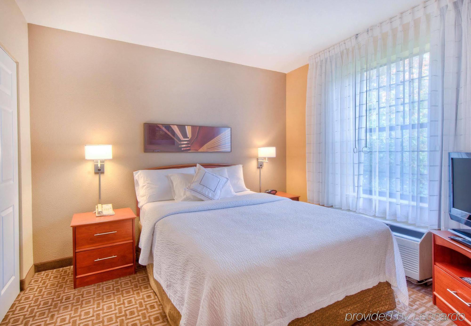Towneplace Suites Charlotte University Research Park Esterno foto