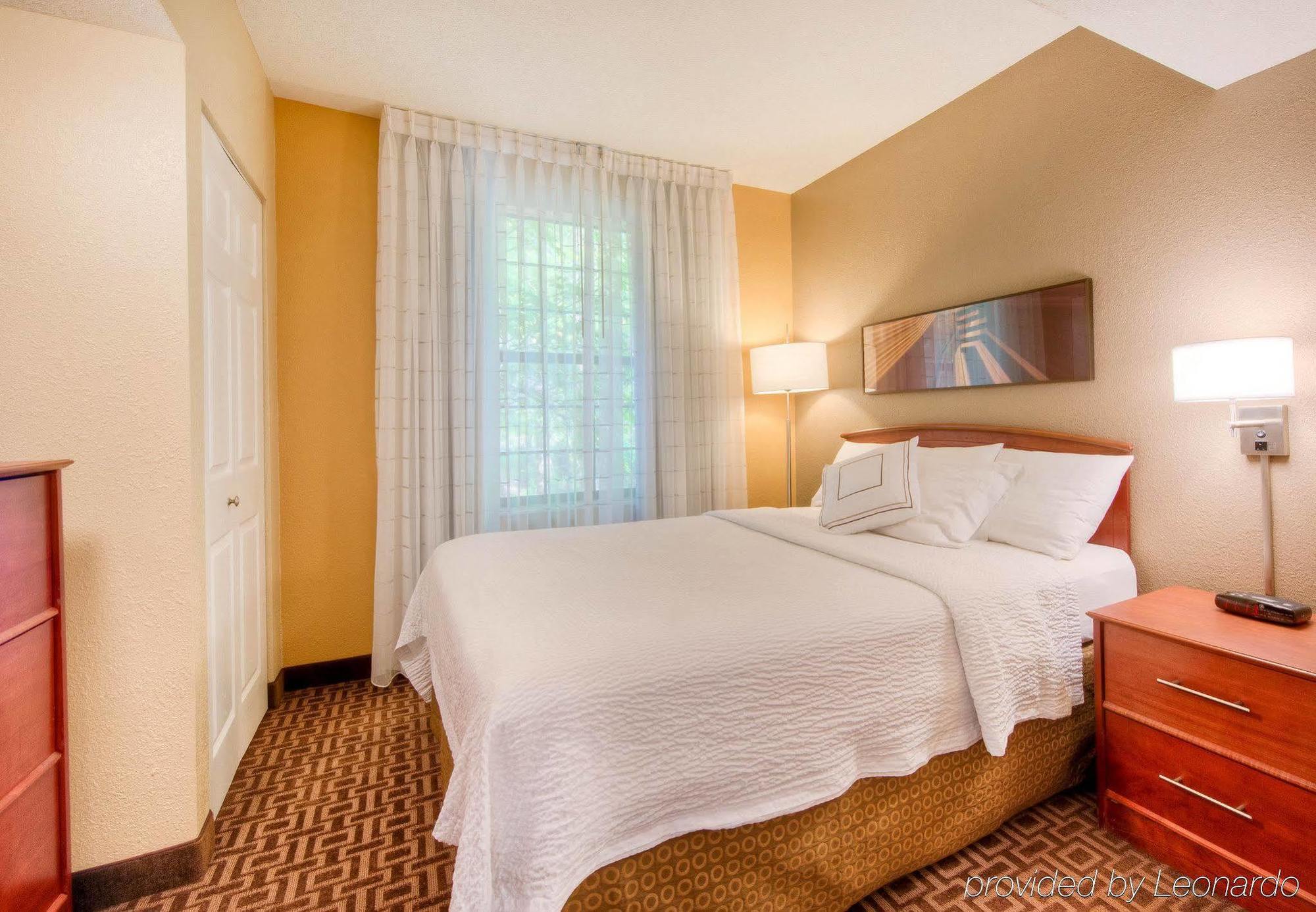 Towneplace Suites Charlotte University Research Park Esterno foto
